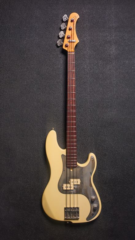 RKM Custom Shop Bass #057