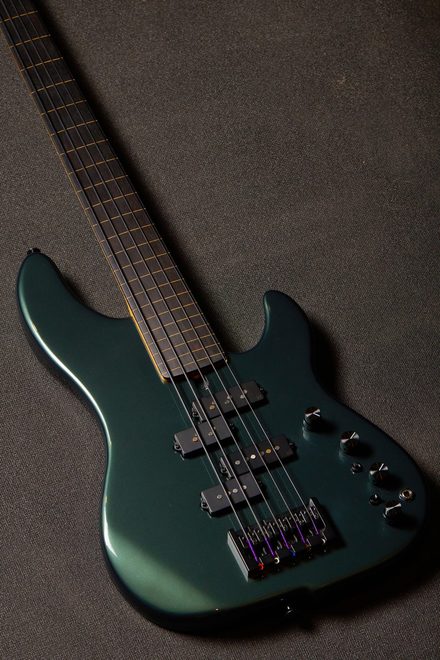 Janek Bass 3