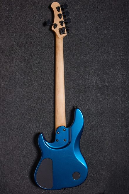 Janek Bass 2