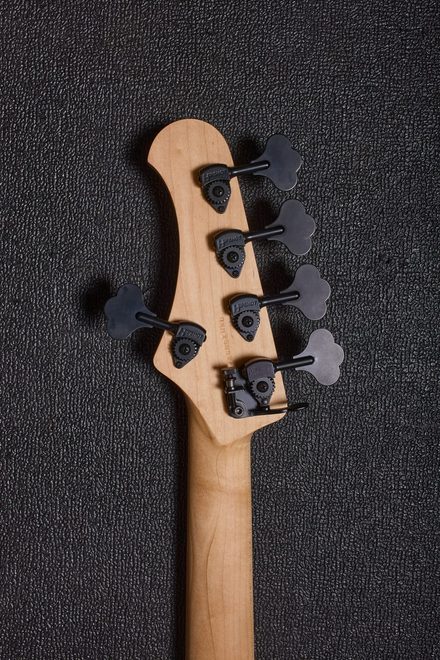 Janek Bass 2