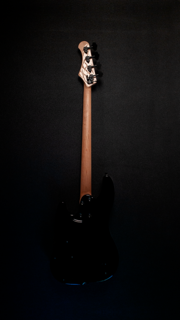 008 - Image 3
